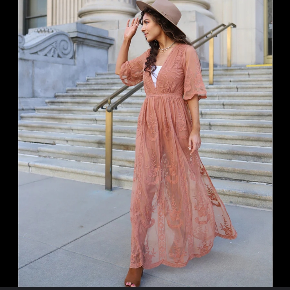 Socialite dusty pink mauve maxi dress boho style with lace overlay. Pretty lace